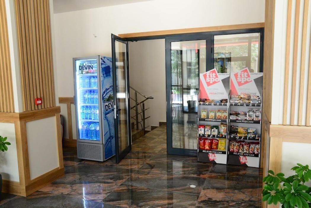 City Plaza Botevgrad Bagian luar foto